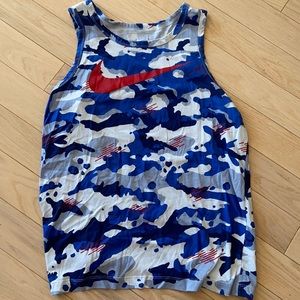 Nike sleeveless top